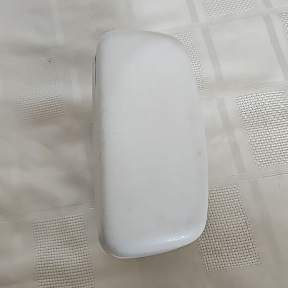 Michael Kors Women's Sunglasses Case White - Picture 6 of 16